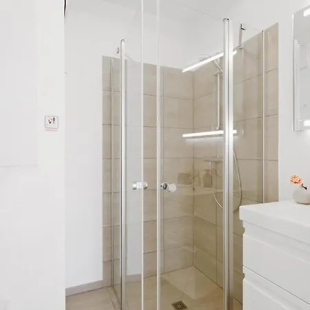 Apartment Lovely In Lembruch-duemmer With Wifi *